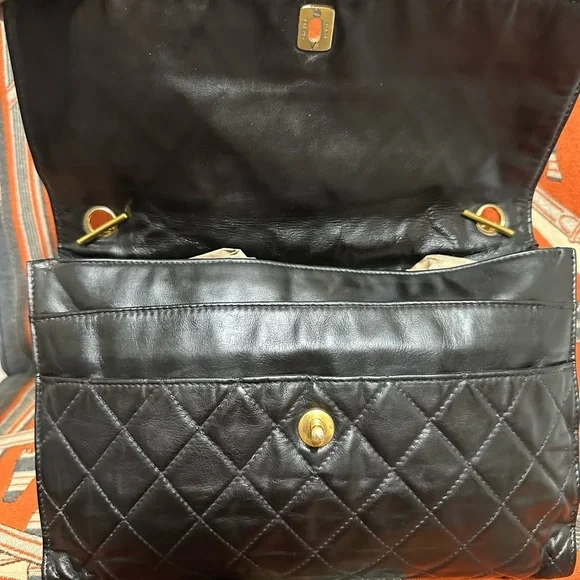 CHANEL ❤️🌟CLASSIC VINTAGE FLAP LAMBSKIN BAG⭐️ - Picture 8 of 12